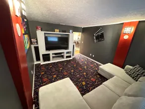 Lakeshore Home 3BR-2BA & HomeTheater - Image 2