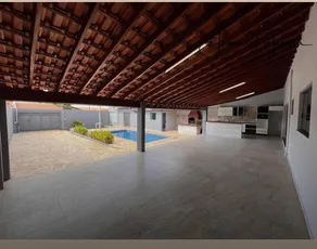 Leisure house with pool and barbecue area - Image 2