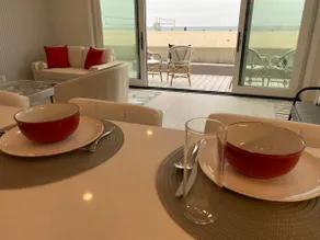 Beachfront Modern 2 Brdm/2 Bath on Strand - Image 3