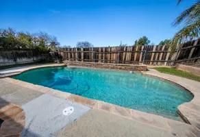 Sunny Redlands OasisWith Heated Pool and Jacuzzi - Image 2
