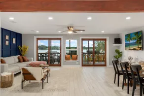 Lakefront Retreat Sleeps 15 Starlink Internet - Image 2