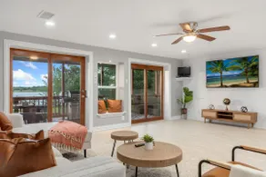 Lakefront Retreat Sleeps 15 Starlink Internet - Image 4