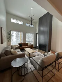 Unrivalled Deluxe Ridge location Duplex with Amazing Views and good ski in/out - Image 5