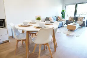 ViQi apartment with Netflix / prime amazon 75” Tv - Image 3