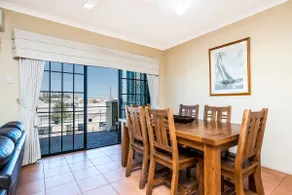 Ocean Sunsets - 2 bedroom converted warehouse apartment - Image 2