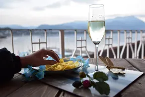 Pura Vida Deluxe - Front Lake View Garda - Image 3