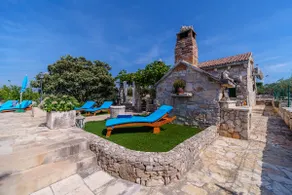 Holiday home for 7 guests, with a pool, golf, countryside by the sea - Image 4