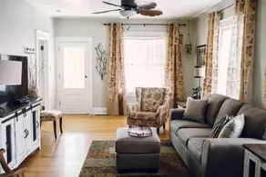 Best Location Downtown, Beautifully Renovated - Image 2