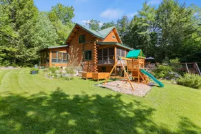 Paradise in the Lakes Region - Image 4