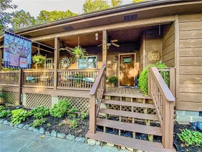 Rustic Escape on Lake Hartwell - Pet Friendly, Kayaks and Paddleboards Provided! - Image 2