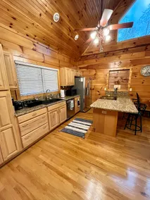 Rustic Escape on Lake Hartwell - Pet Friendly, Kayaks and Paddleboards Provided! - Image 5
