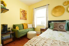 Sunflower Retreat in North Back Cove - Image 5