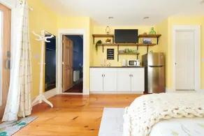 Sunflower Retreat in North Back Cove - Image 3