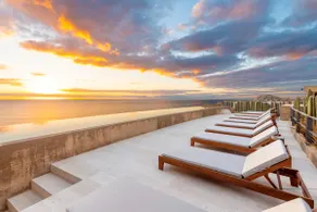 Private Hot Tub - Gym - Infinity Pool - Image 4