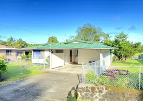 Laidback Island Living Close to Beach & Shopping - Image 2