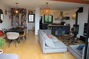 Townhouse overlooking the harbor - Image 4