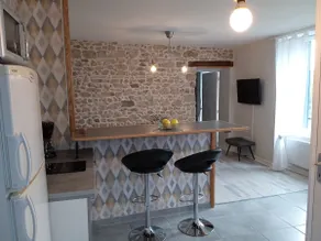 Apartment in a townhouse - Image 3