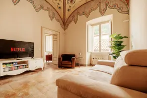 [Super central] Vacation under the frescoes - Image 5