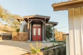 Bunkhouse - Cozy Rustic Retreat - Image 3