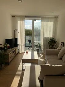 Dowding Park Flat - Image 2
