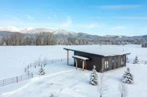 Cow Creek Cabin - Cozy new build w/ mountain view - Image 4
