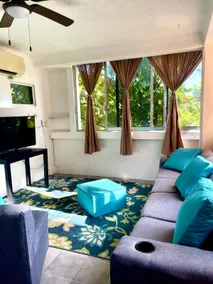 Super central, nice and spacious. Tours & Car Rental - Image 2