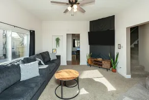 The CORN CRIB: Spa - Game Room - BBQ - Office - DOWNTOWN - Sleeps 14 - Image 2