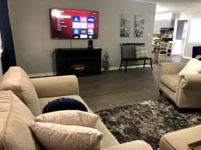 Spacious 2BR-King/Queen Suites - Image 3