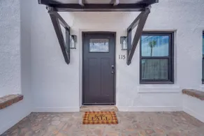 1926 Historic Stunner, Walk to U of A, 2 BR 1 BA - Image 5
