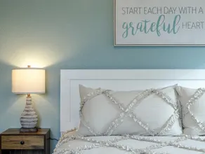 Cozy Farmhouse Centrally Located - Image 4