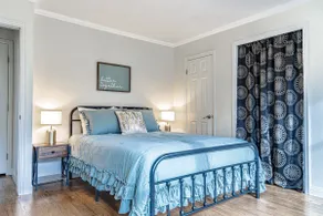 Cozy Farmhouse Centrally Located - Image 5