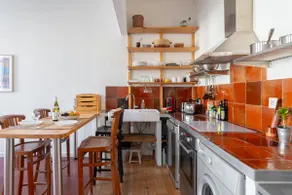 Superb apartment, central, small balcony & view of the square. - Image 5