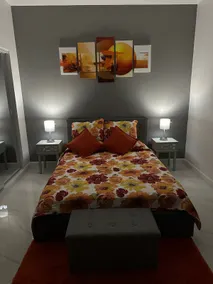 Comfortable and quiet suite - Image 4