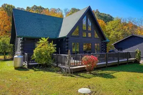 Relax* Unwind* Hocking Hills *Hot Tub* Game Room* - Image 4