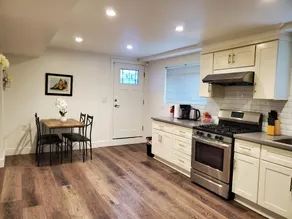 G3-Cozy & Modern in Safe & Central area in Oakland - Image 4