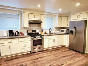 G3-Cozy & Modern in Safe & Central area in Oakland - Image 3