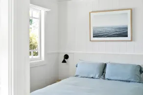 Stylish ocean view cottage, couple’s retreat - Image 3