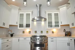Luxuriously renovated house fit for royalty! - Image 3
