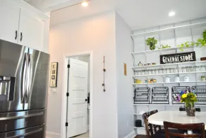 Luxuriously renovated house fit for royalty! - Image 5