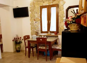 La Rocca, home in the heart of a medieval village - Image 5