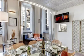Bright apartment in the heart of Genoa +balcony - Image 5