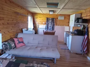 Iona Cabin: Your Cozy Retreat for Hunting, Off-Roading, and Relaxation - Image 2