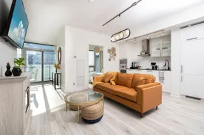 Luxury 3BR Sky Condo - Award Winning Design - Image 5