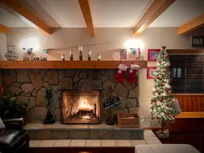 Champagne Chalet *Lake Access *Dog Friendly*Spa* - Image 3