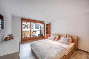 Exclusive, centrally located two-room apartment - Image 4
