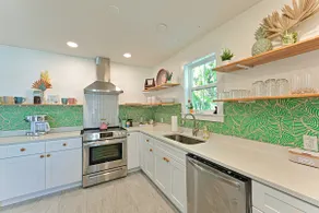 Tropical Riverview Retreat - Image 5