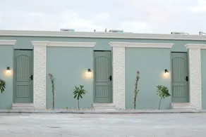 Hotel suite with 2 bedrooms and a good garden - Image 2