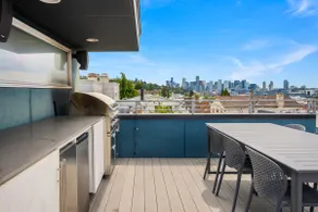 Spectacular Views 3 Bedroom Home w/ Rooftop, AC - Image 4