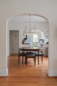 Stylish Family/Pet Friendly Cottage in Coveted Clark Park with Fenced In Yard  - Image 5