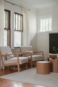 Stylish Family/Pet Friendly Cottage in Coveted Clark Park with Fenced In Yard  - Image 2